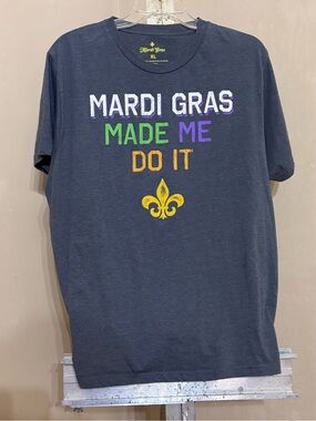 Mardi Gras Made Me Do It Fleur De Lis Heather Charcoal Graphic Tee XL